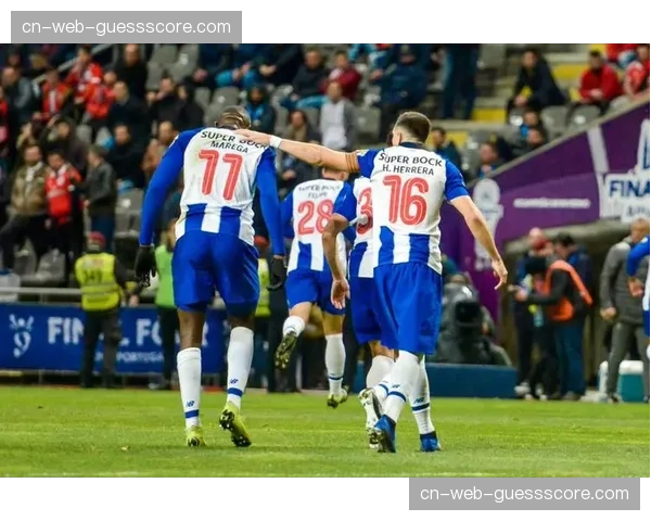 欧冠决赛球票价格引发争议，球迷团体呼吁欧足联审查定价结构