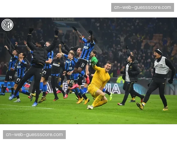 特写：上海德比赛前，两队球迷在社交媒体上的友好互动